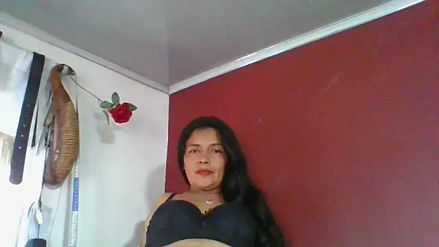 Snapshot of DianaOchoa_ chatting on 8, 4, 2026 DianaOchoa online show from 8, 4, 2026