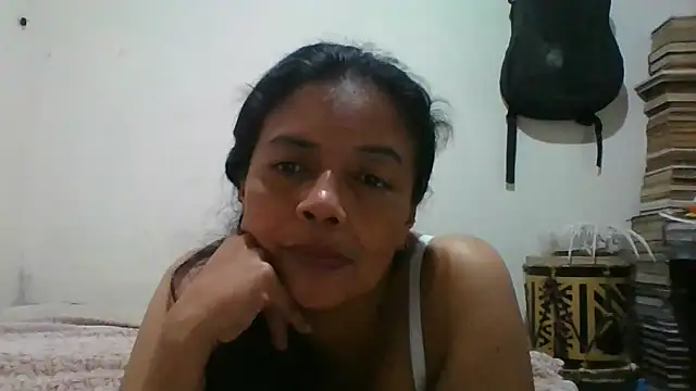 Snapshot of DianaOchoa_ chatting on 9, 4, 2026 DianaOchoa online show from 9, 4, 2026