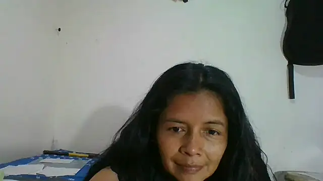Snapshot of DianaOchoa_ chatting on 21, 4, 2026 DianaOchoa online show from 21, 4, 2026