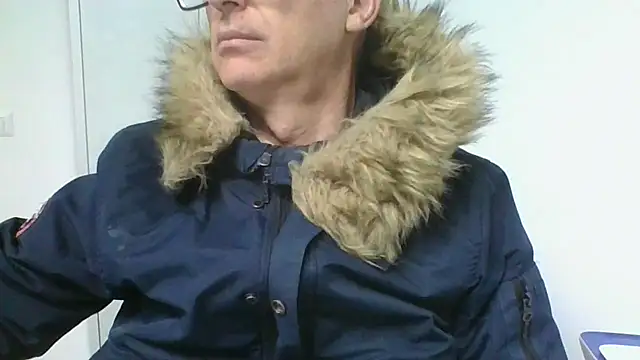 Snapshot of Sensor2000 chatting on 19, 2, 2026 Sensor2000 online show from 19, 2, 2026