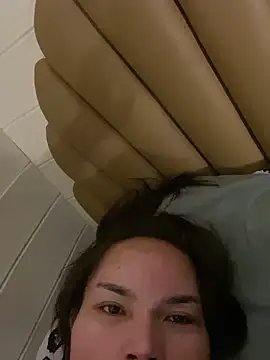 Snapshot of Queen_Of_all_Media chatting on 24, 9, 2025 Queen Of all Media online show from 24, 9, 2025