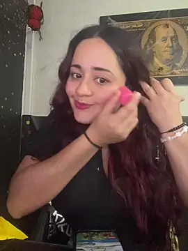 Snapshot of candy__fox_ chatting on 18, 10, 2025 candy fox online show from 18, 10, 2025