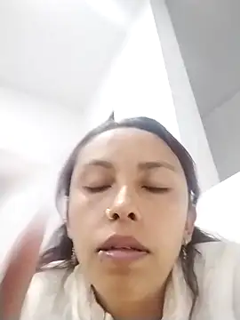 valeriasweet  online show from 5, 2, 2026