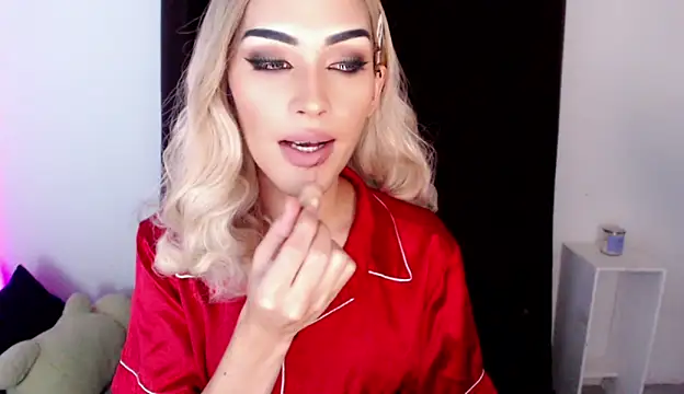 Snapshot of Alicegreenexx chatting on 18, 6, 2026 Alicegreenexx online show from 18, 6, 2026