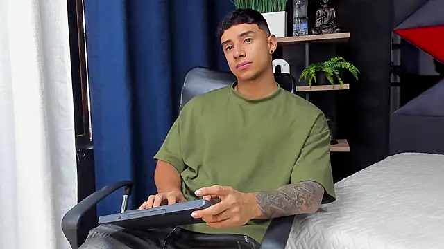 jaze bradley online show from 26, 11, 2025