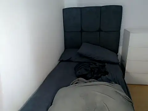 Snapshot of holly_tabby chatting on 19, 12, 2025 holly tabby online show from 19, 12, 2025