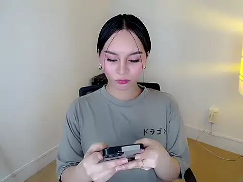 Snapshot of holly_tabby chatting on 6, 1, 2026 holly tabby online show from 6, 1, 2026