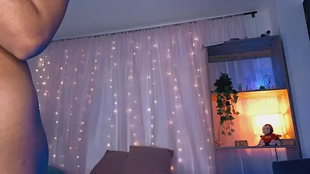 Snapshot of anitaglow chatting on 15, 10, 2025 anitaglow online show from 15, 10, 2025