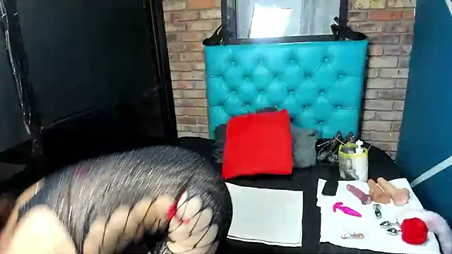 Snapshot of Mia_Holly__ chatting on 24, 9, 2025 Mia Holly   online show from 24, 9, 2025