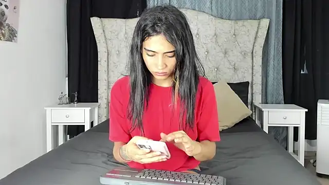 aleja spearsx online show from 8, 5, 2026