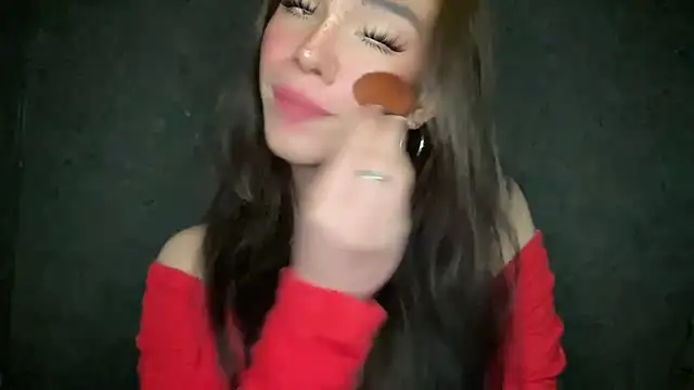 Snapshot of Misselliefayexxx chatting on 5, 10, 2025 Misselliefayexxx online show from 5, 10, 2025