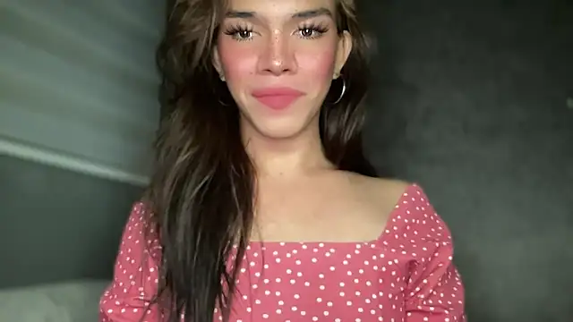 Snapshot of Misselliefayexxx chatting on 8, 10, 2025 Misselliefayexxx online show from 8, 10, 2025