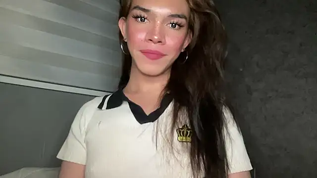 Snapshot of Misselliefayexxx chatting on 10, 10, 2025 Misselliefayexxx online show from 10, 10, 2025