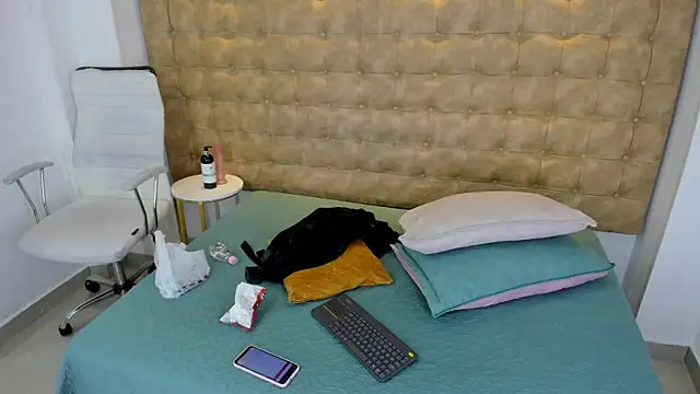 MiiaSmith   online show from 8, 9, 2025