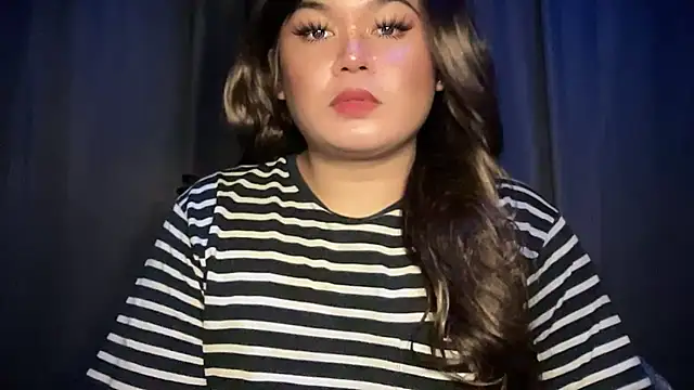 RedHead Thalia online show from 9, 9, 2025