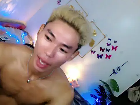 Snapshot of naughty_rence chatting on 6, 5, 2026 naughty rence online show from 6, 5, 2026