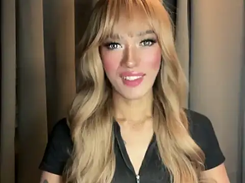 Snapshot of Lust-sluttymira chatting on 3, 10, 2025 Lust-sluttymira online show from 3, 10, 2025