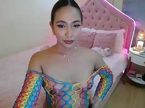 ur seductivelaura online show from 14, 5, 2026