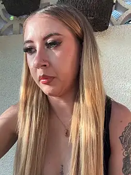 Snapshot of asraifae chatting on 4, 10, 2025 asraifae online show from 4, 10, 2025