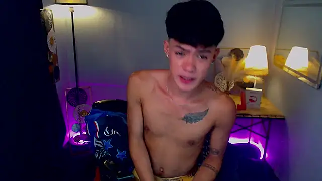 Snapshot of robinmartinxx chatting on 13, 9, 2025 robinmartinxx online show from 13, 9, 2025