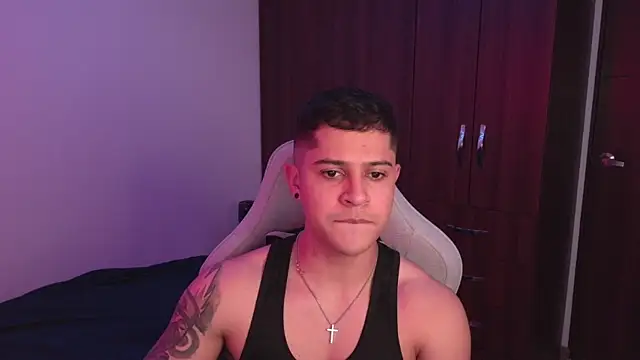 domsantiago  online show from 15, 10, 2025