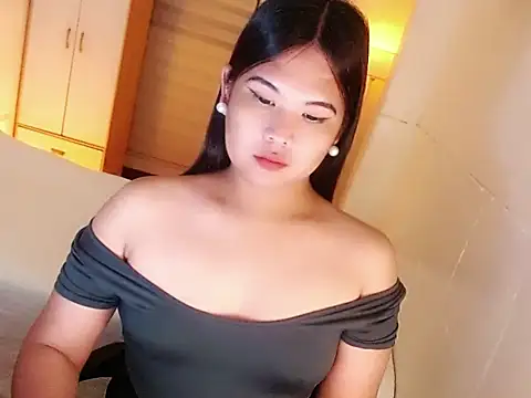 HollyTrinity online show from 11, 10, 2025