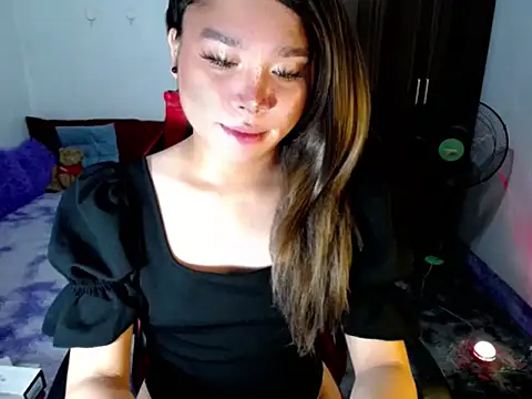 Urassiansweetcummer online show from 16, 4, 2026