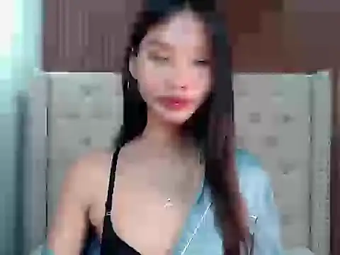 Snapshot of universal_slutt chatting on 4, 10, 2025 universal slutt online show from 4, 10, 2025