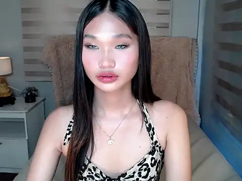 Snapshot of universal_slutt chatting on 24, 10, 2025 universal slutt online show from 24, 10, 2025