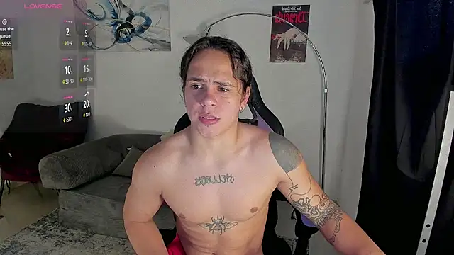 Snapshot of Maximiliano_scoott__ chatting on 17, 5, 2026 Maximiliano scoott online show from 17, 5, 2026