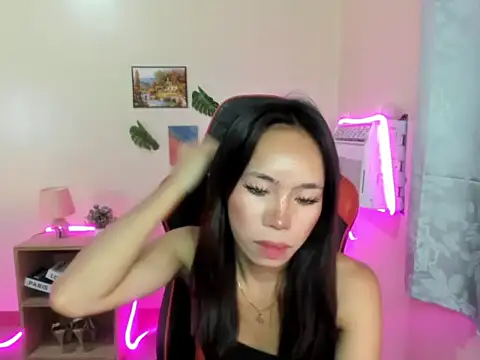 Snapshot of Shindoll chatting on 10, 11, 2025 Shindoll online show from 10, 11, 2025