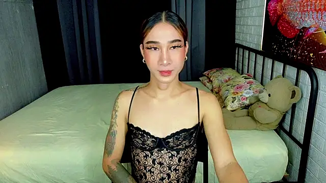 Snapshot of TRANSGODDESSA chatting on 5, 10, 2025 TRANSGODDESSA online show from 5, 10, 2025