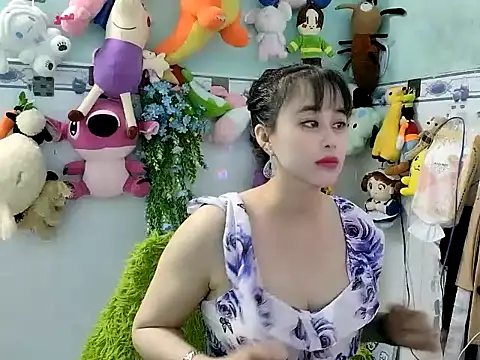 emgaixinhngoan online show from 12, 11, 2025