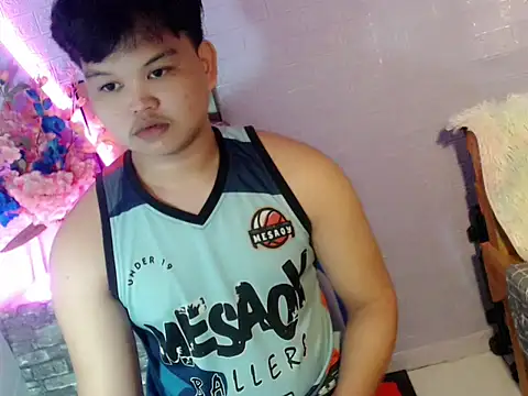 Snapshot of Reynelcock chatting on 26, 5, 2026 Reynelcock online show from 26, 5, 2026