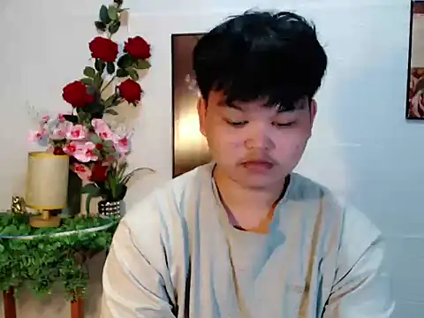 Snapshot of Reynelcock chatting on 6, 6, 2026 Reynelcock online show from 6, 6, 2026