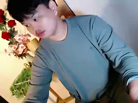 Snapshot of Reynelcock chatting on 19, 6, 2026 Reynelcock online show from 19, 6, 2026