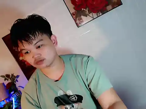 Snapshot of Reynelcock chatting on 26, 6, 2026 Reynelcock online show from 26, 6, 2026