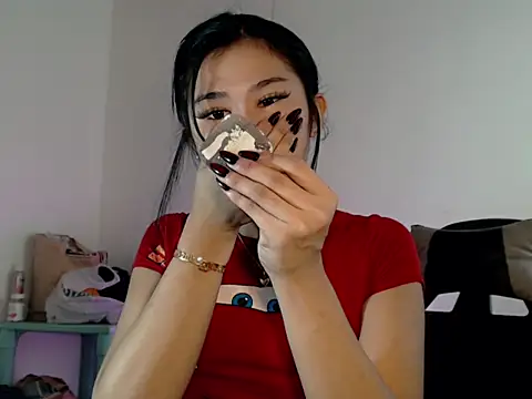 Maxine Sucks online show from 15, 12, 2025