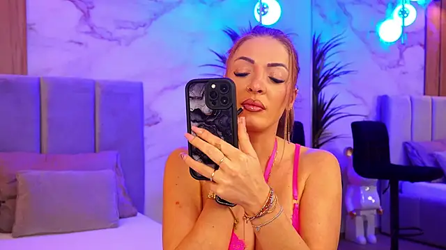 Izabellle02 online show from 9, 2, 2026