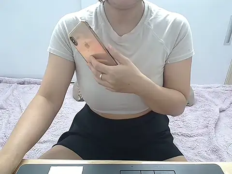 Amiee Showhottie online show from 20, 10, 2025