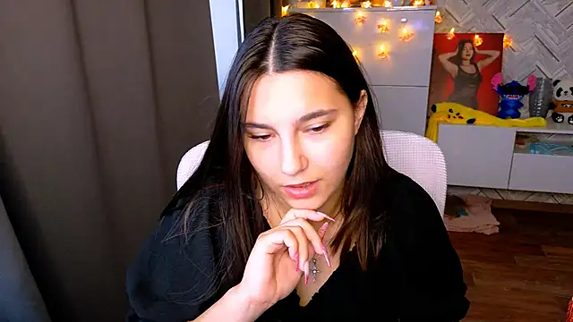 Snapshot of Arianna_Grend chatting on 10, 9, 2025 Arianna Grend online show from 10, 9, 2025