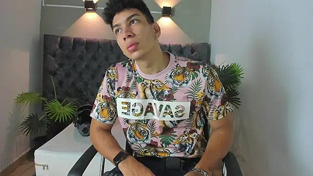 Snapshot of ALAN_REDINGER chatting on 20, 9, 2025 ALAN REDINGER online show from 20, 9, 2025