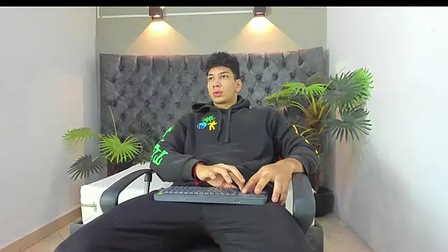 Snapshot of ALAN_REDINGER chatting on 24, 9, 2025 ALAN REDINGER online show from 24, 9, 2025