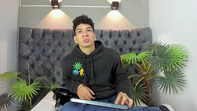 Snapshot of ALAN_REDINGER chatting on 9, 10, 2025 ALAN REDINGER online show from 9, 10, 2025