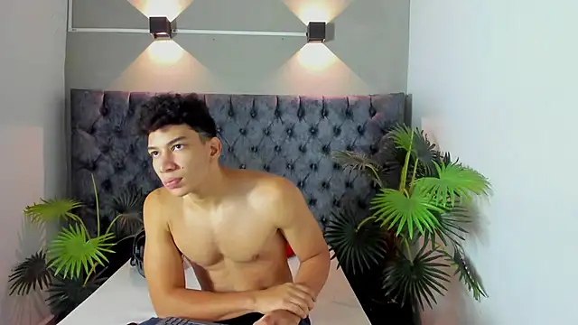 Snapshot of ALAN_REDINGER chatting on 17, 10, 2025 ALAN REDINGER online show from 17, 10, 2025