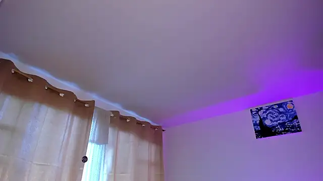 Shophie thoopson online show from 28, 10, 2025