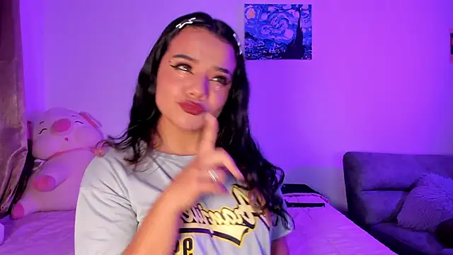 Snapshot of Shophie_thoopson chatting on 24, 2, 2026 Shophie thoopson online show from 24, 2, 2026