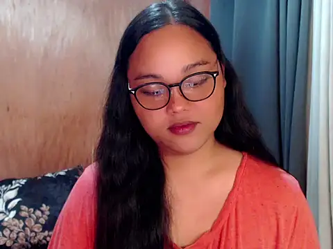 Snapshot of _Lylia chatting on 5, 10, 2025  Lylia online show from 5, 10, 2025