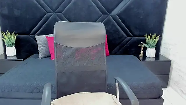 Dantzel  online show from 14, 1, 2026