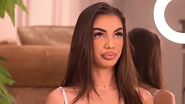 Snapshot of KendalJolly chatting on 18, 10, 2025 KendalJolly online show from 18, 10, 2025